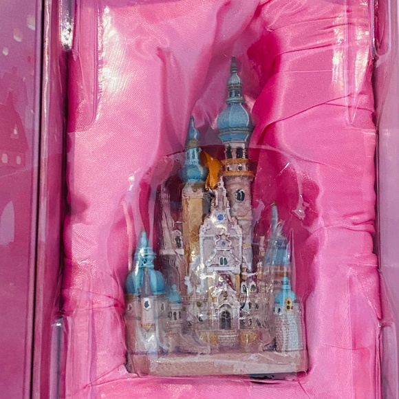 Disney Store Castle Collection Ornament - Tangled, Rapunzel's Castile - Picture 2 of 3
